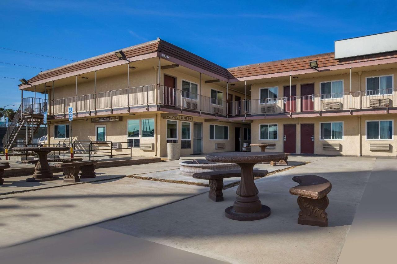 Rodeway Inn San Bernardino & Redlands Εξωτερικό φωτογραφία