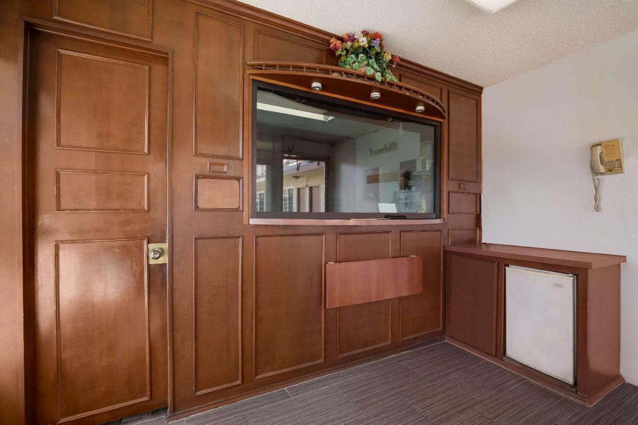 Rodeway Inn San Bernardino & Redlands Εξωτερικό φωτογραφία