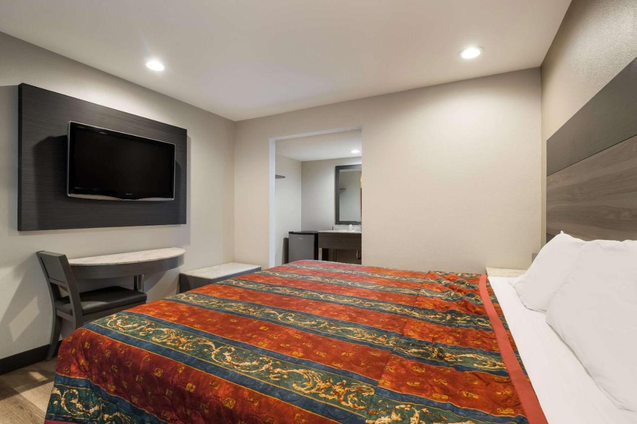 Rodeway Inn San Bernardino & Redlands Εξωτερικό φωτογραφία